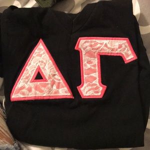 Delta Gamma v-neck t-shirt